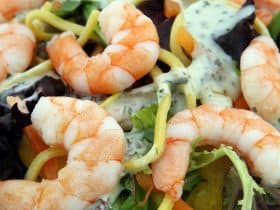 نصائح عند تخزين الروبيان في الثلاجة .. كم مدة حفظه بالفريزر؟