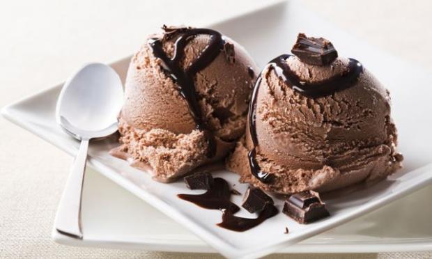 ايس كريم بالشكولاته