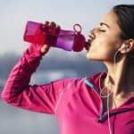 فوائد شرب الماء على الصحة .. استشاري» يوضح