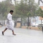 أمطار عسير وجازان..صواعق رعدية ورياح تستمر حتى هذا الموعد