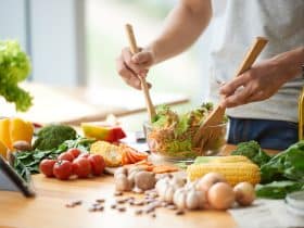 4 أطعمة نتناولها في الصباح قد تزيد خطر الإصابة بسرطان الفم