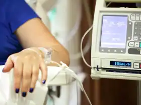 «استشاري»: 70 ٪ من مرضى السرطان يحصلون على العلاج الإشعاعي