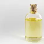 أبرز الاستخدامات الخاطئة لزيت الخروع .. «استشاري» يوضح
