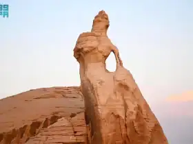 صخرة العروسة شمال العلا .. أعجوبة صخرية تلفت الأنظار