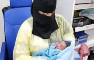 ولادة سيدة على متن طائرة