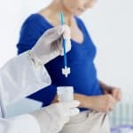 فوائد مسحة عنق الرحم للكشف عن السرطان .. متى يتم إجراؤها؟