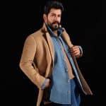 قبل انطلاق مهرجان البحر الأحمر.. النجم التركي «بوراك أوزجيفيت» في مول بجدة