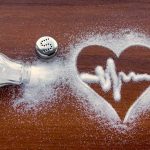 هل تقليل الملح يقلل ضغط الدم؟ .. «استشاري» يجيب