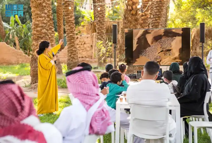 السعودية منال الضويان تقدم عملًا فنيًا يجسد طبيعة العلا الساحرة