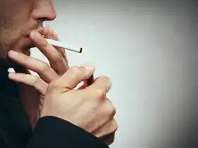 تأثير التدخين على الجهاز العصبي .. أبرزها خلطة الدماغ وضعف الذاكرة