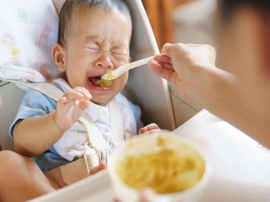 أطعمة ممنوعة للأطفال الرضع