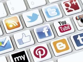 سوشيال ميديا