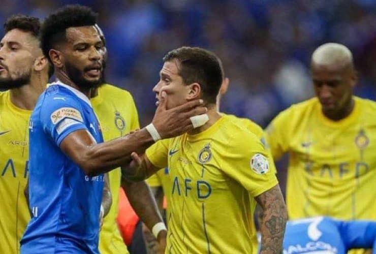 علي البليهي لاعب الهلال السعودي ومنتخب السعودية
