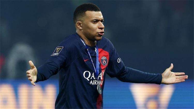 كيليان مبابي لاعب باريس سان جيرمان الفرنسي