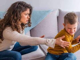 تأديب الطفل العنيد