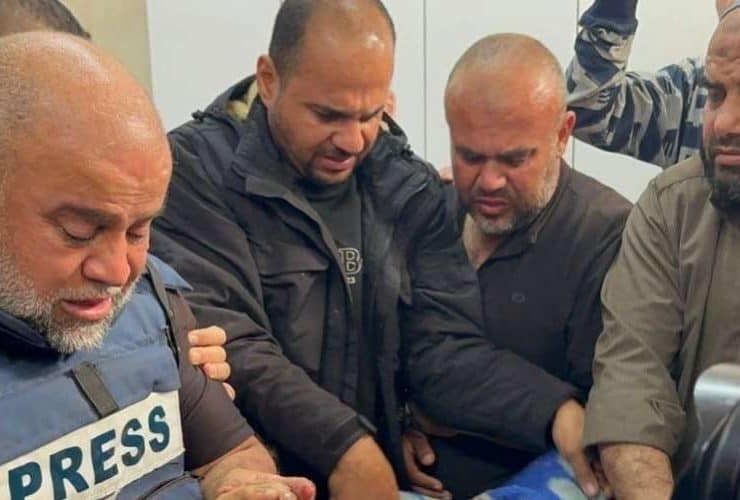 الصحفي وائل الدحدوح  يودع نجله حمزة