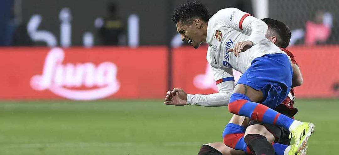 لحظة إصابة رافينيا لاعب برشلونة الإسباني