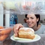 تجميد الخبز في الفريزر