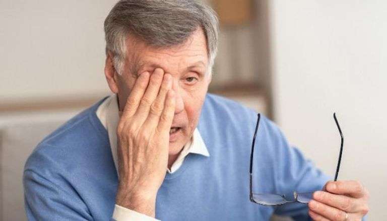 عادات يومية تضعف البصر وتصيب العيون بالأمراض.. ابتعد عنها