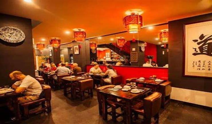 مطعم صيني يغسل شعر زبائنه بعد الأكل