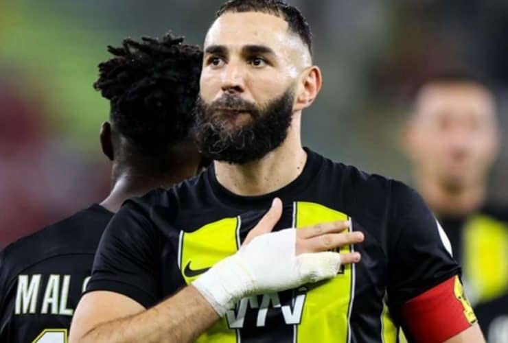 كريم بنزيما لاعب الاتحاد