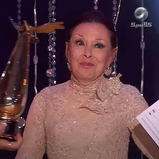 الفنانة الكبيرة نجاة