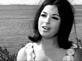 الفنانة نجاة