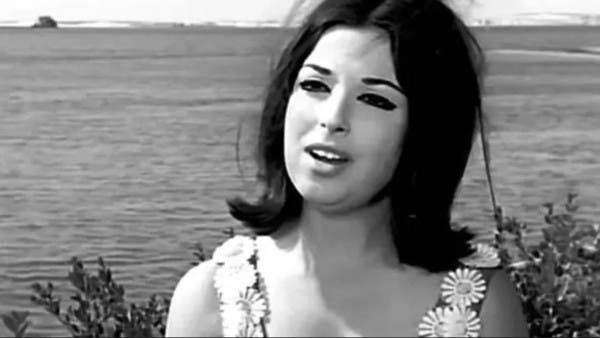 الفنانة نجاة