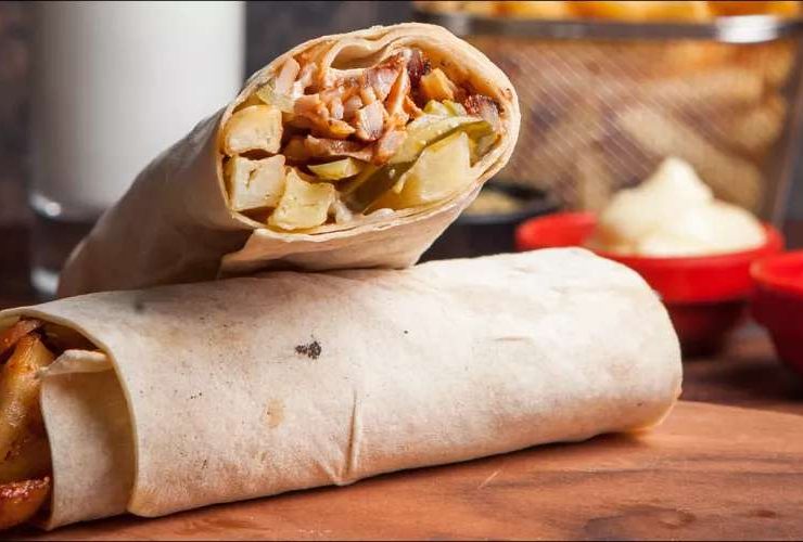 لمرضى ضغط الدم ابتعد عن تناول الشاورما لهذا السبب