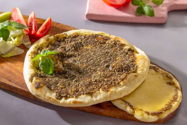 طريقة تحضير منقوشة الزعتر في البيت