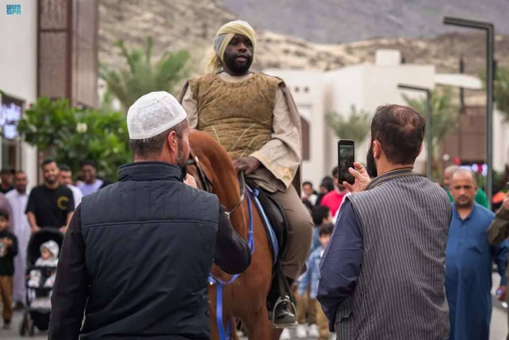 راوي الحي