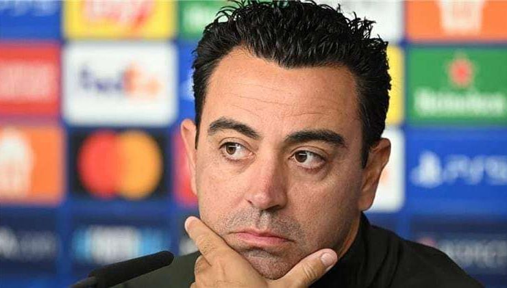 تشافي هيرنانديز المدير الفني لنادي برشلونة الإسباني