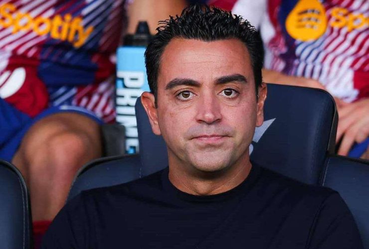 تشافي هيرنانديز المدير الفني لنادي برشلونة الإسباني