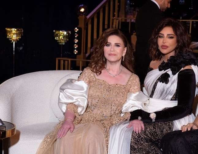 &laquo;أنا بعشقك&raquo;.. ديو غنائي يجمع أحلام وميادة الحناوي