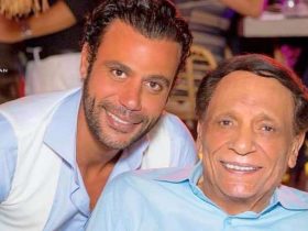 الفنان محمد إمام مع والده الزعيم عادل إمام