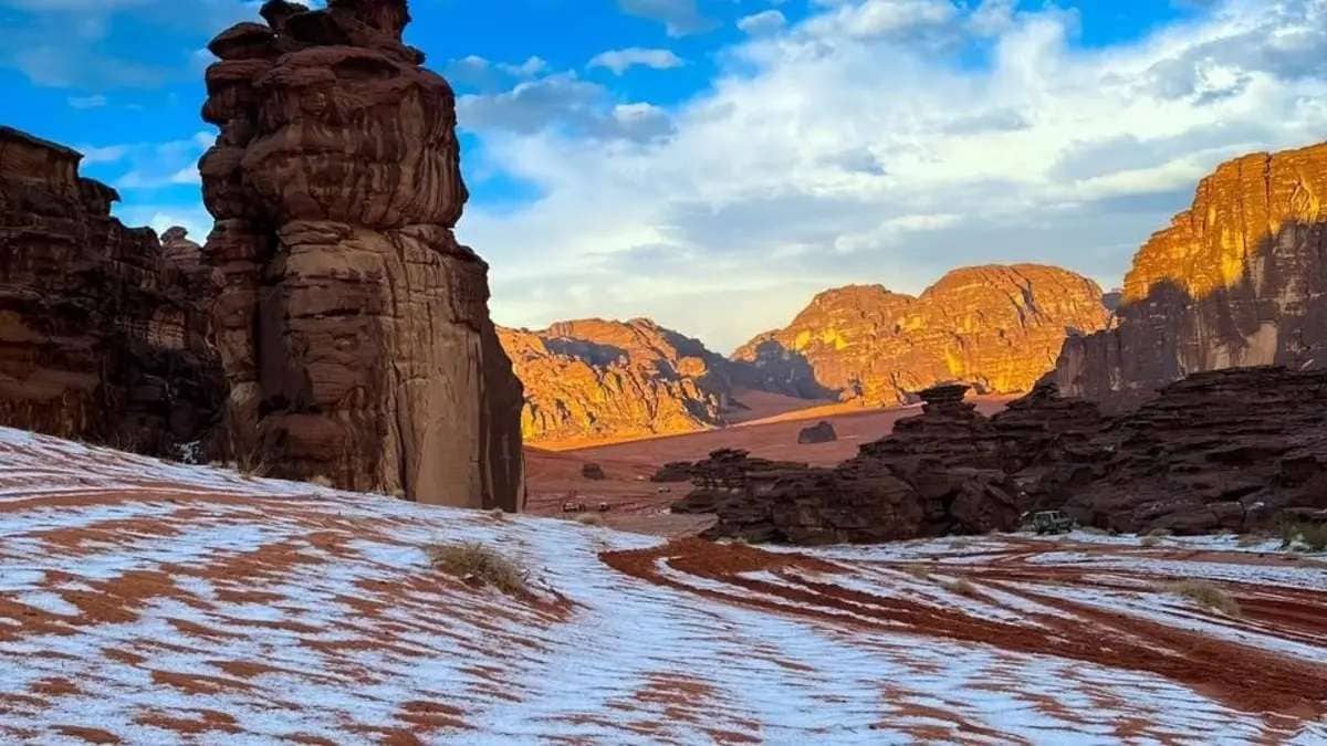الثلوج تكسو مرتفعات تبوك (أرشيفية)