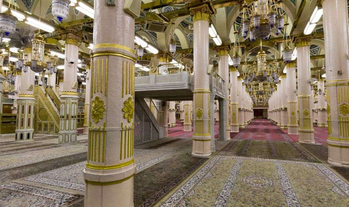 الصلاة في الروضة الشريفة