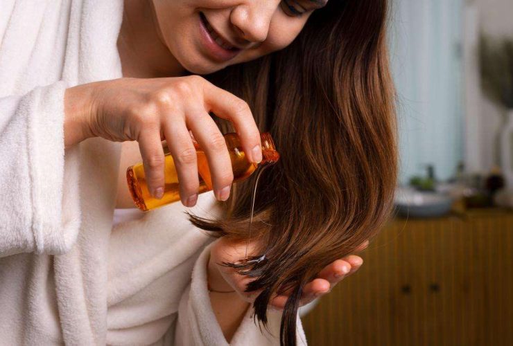 زيت الخروع وزيت جوز الهند للشعر