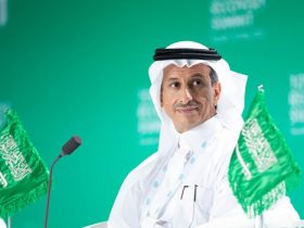 وزير السياحة أحمد الخطيب - صورة إرشيفية