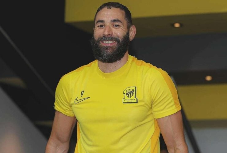 كريم بنزيما مهاجم الاتحاد