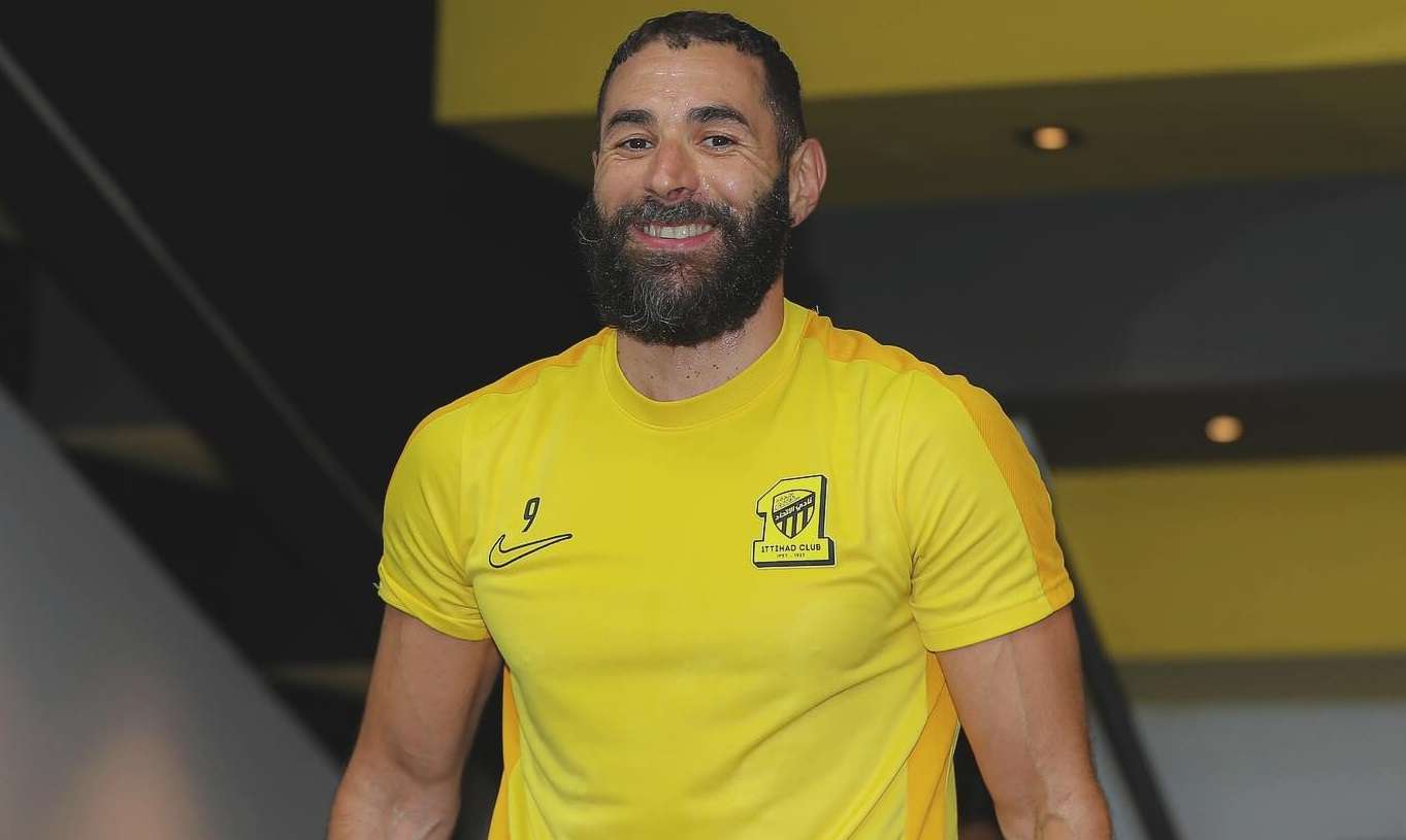 كريم بنزيما مهاجم الاتحاد