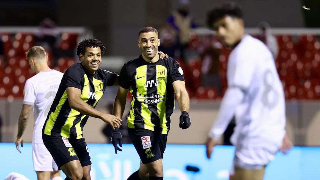 عبد الرازق حمد الله من مباراة الاتحاد ضد الطائي في الدوري السعودي