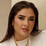بكاء ياسمين عبدالعزيز يثير قلق الجمهور.. فما السبب؟ (فيديو)