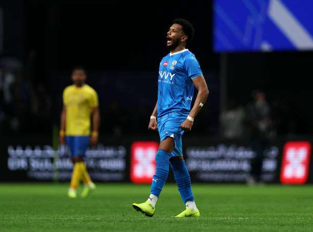 علي البليهي مدافع الهلال ومنتخب السعودية