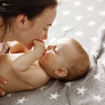 صورة تعبيرية عن التقبيل