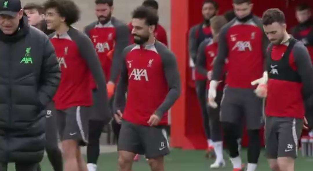 محمد صلاح يعود للمشاركة في تدريبات ليفربول الجماعية