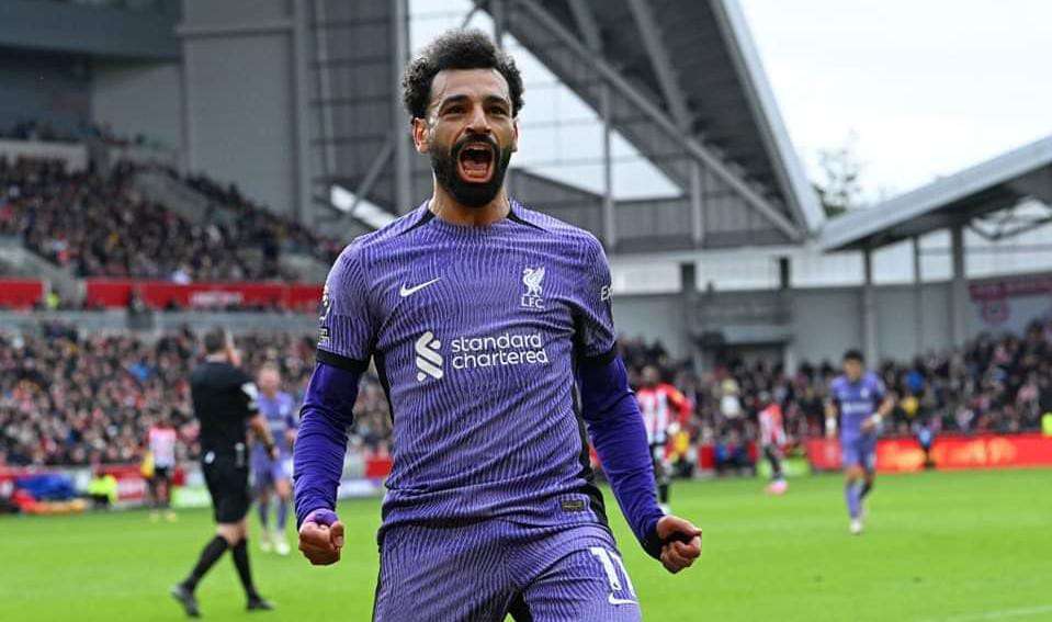 النجم الدولي المصري محمد صلاح مهاجم نادي ليفربول الإنجليزي