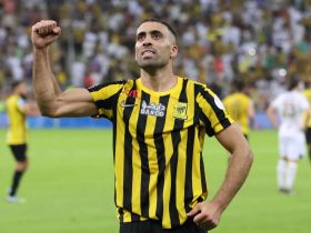 عبد الرزاق حمد الله