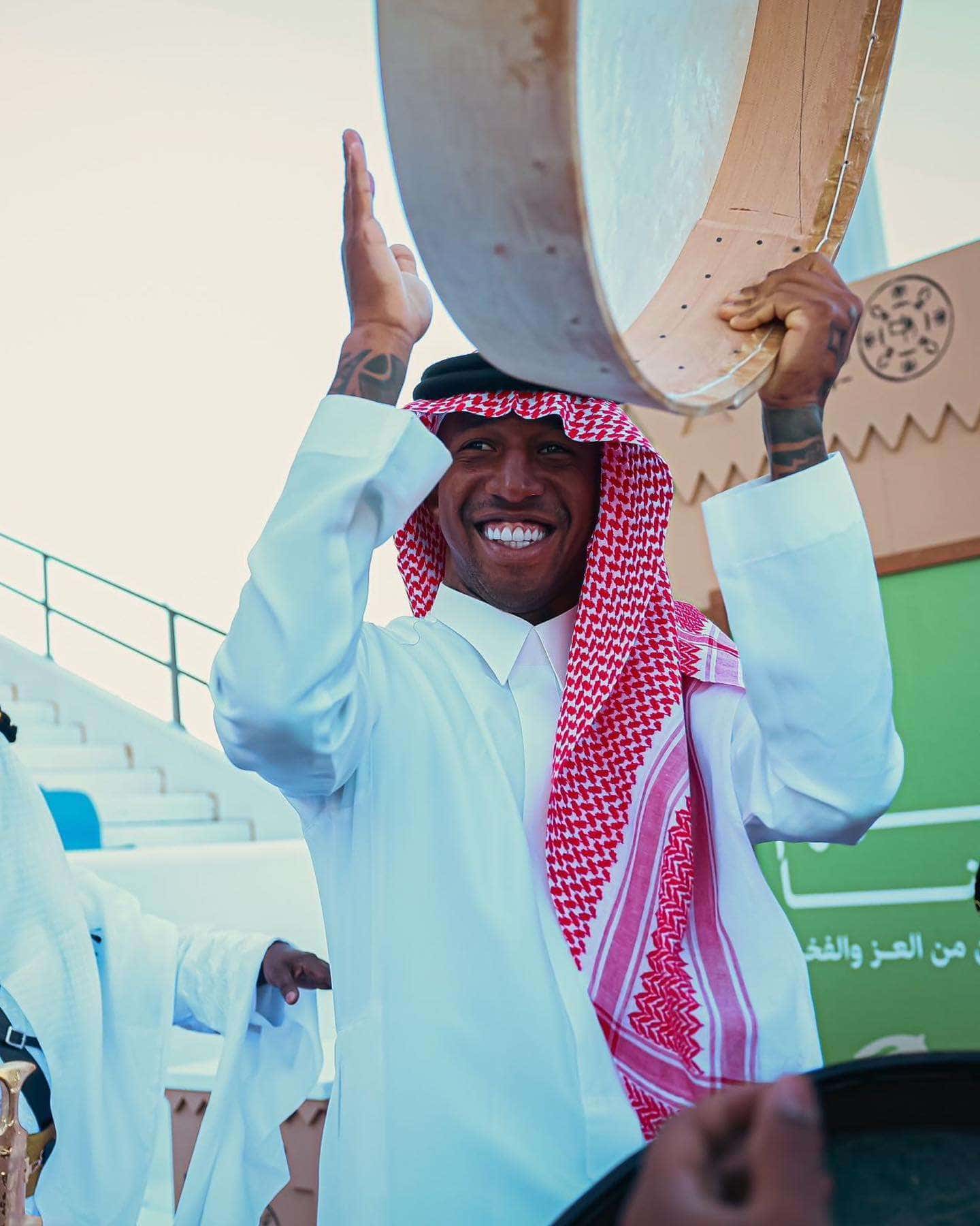 لاعبو النصر بالزي السعودي