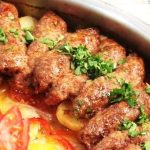 صينية كفتة بالطماطم